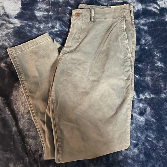 American Eagle slim fit lived in khakis - Picture 2 of 6